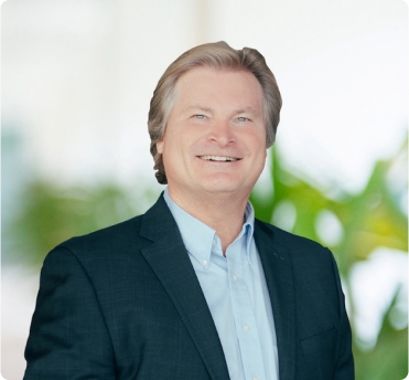 David Simpson, MBA Headshot Photo